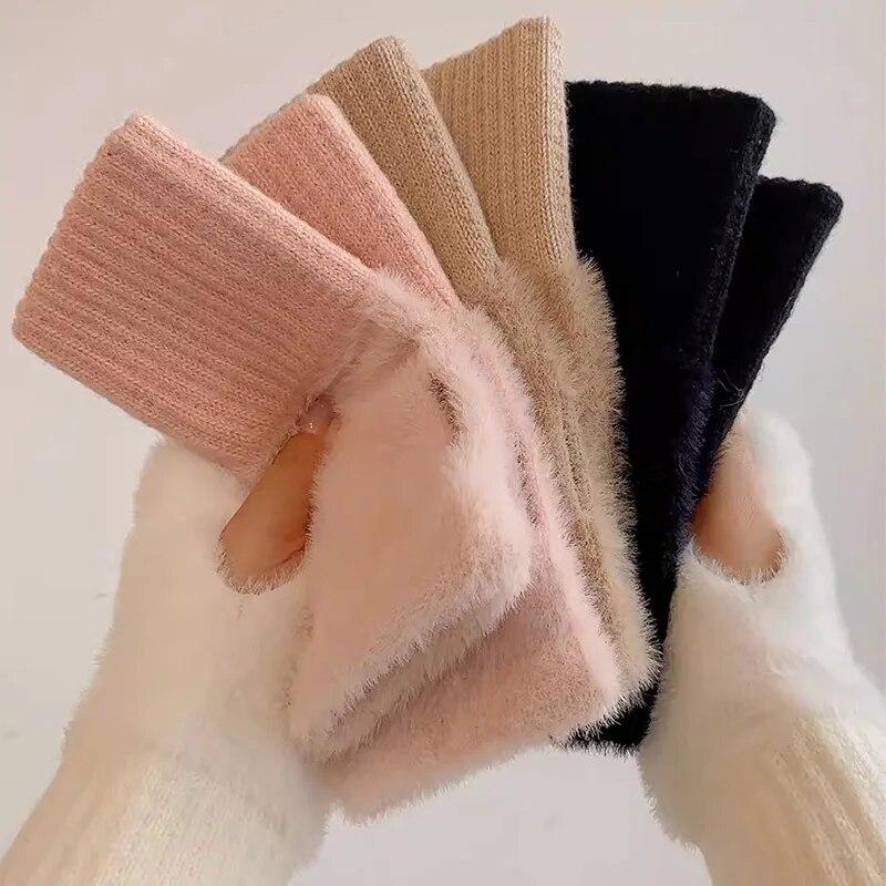 FLUFFORA™ FLUFFY HANDSCHUHE